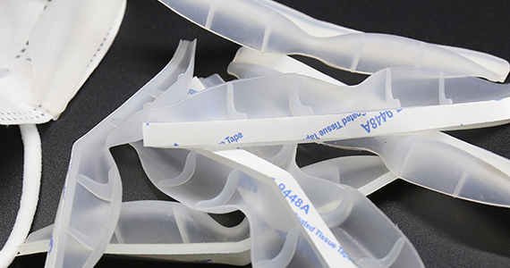 What are the applications of silica gel in daily life